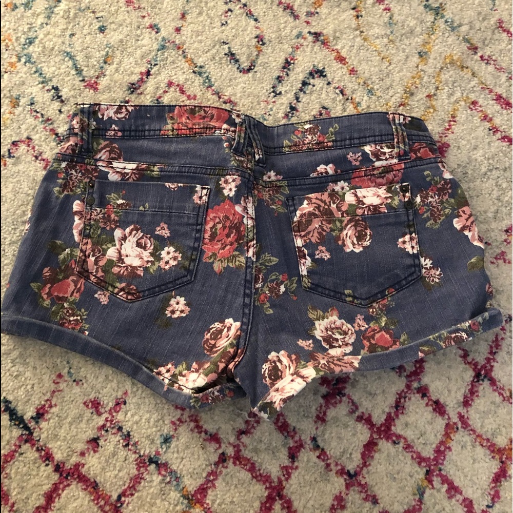 Mossimo floral shorts
